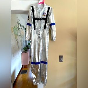 Astronaut costume size 8-10